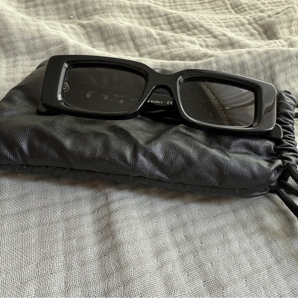 Off-White Black Rectangular Sunglasses